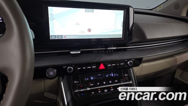 Kia Canival 2023 — photo 23