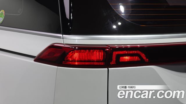 Kia Canival 2023 — photo 9
