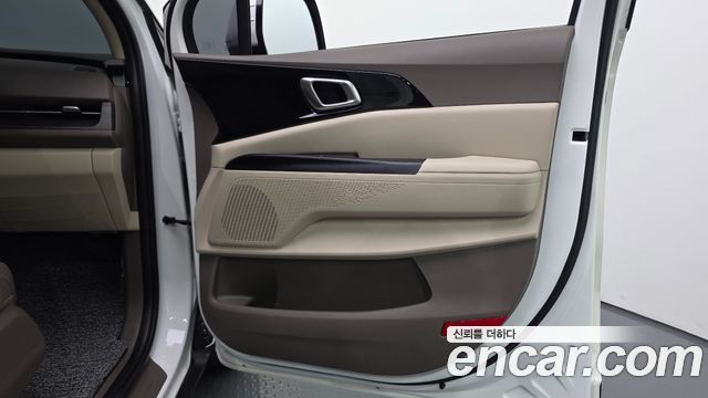 Kia Canival 2023 — photo 14