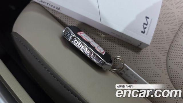 Kia Canival 2023 — photo 29
