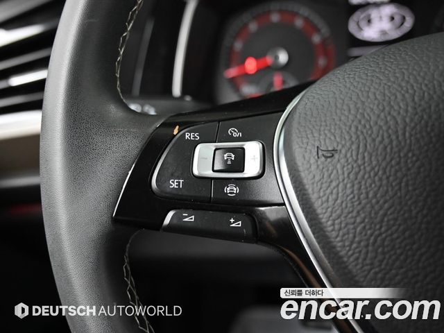 Volkswagen Jetta 2021 — photo 16