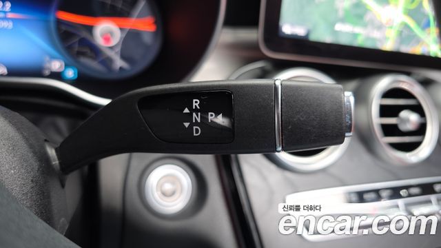 Mercedes-Benz C-Class 2023 — photo 9