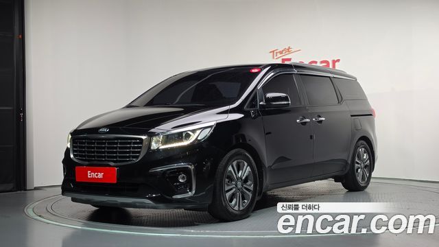 Kia Canival 2019 — photo 1