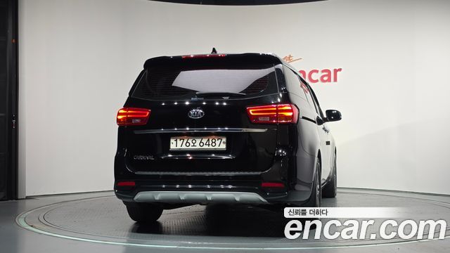 Kia Canival 2019 — photo 4