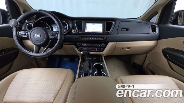 Kia Canival 2019 — photo 7