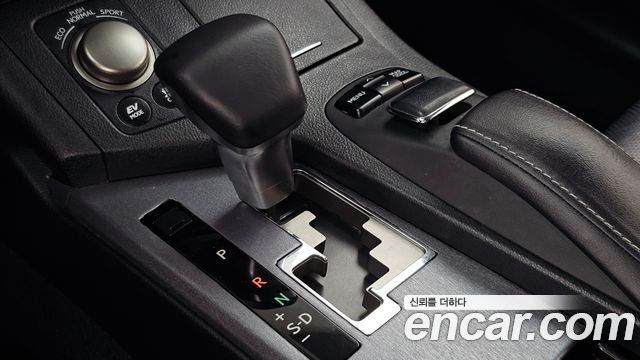 Lexus ES 2013 — photo 9