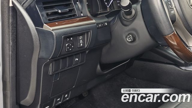 Lexus ES 2013 — photo 18