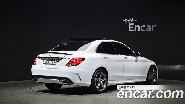 Mercedes-Benz C-Class 2017 — photo 2