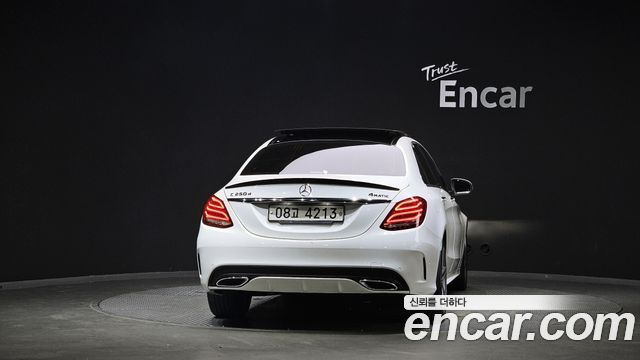 Mercedes-Benz C-Class 2017 — photo 4