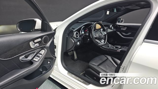 Mercedes-Benz C-Class 2017 — photo 10