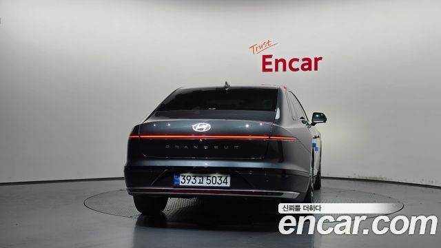 Hyundai Grandeur 2023 — photo 4