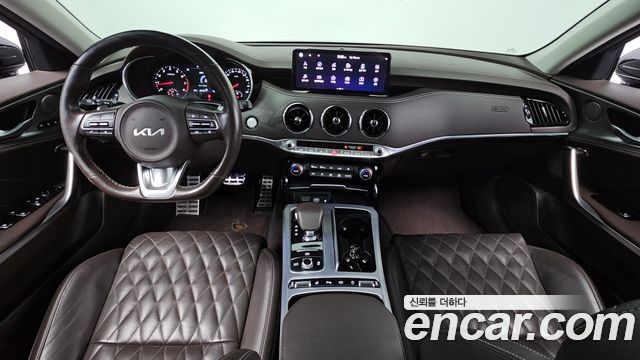 Kia Stinger 2022 — photo 10