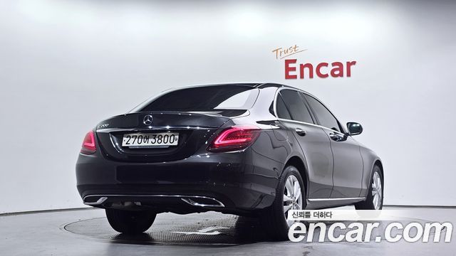 Mercedes-Benz C-Class 2020 — photo 2