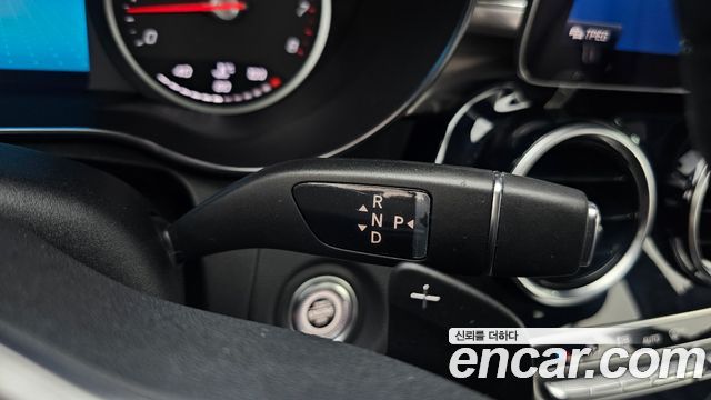 Mercedes-Benz C-Class 2020 — photo 9
