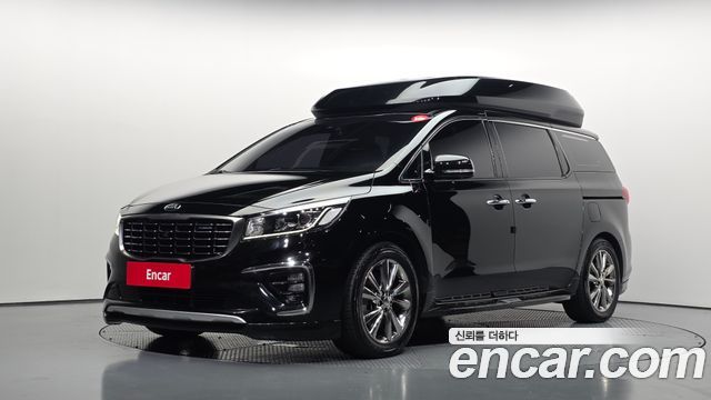 Kia Canival 2020 — photo 1