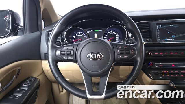Kia Canival 2020 — photo 13