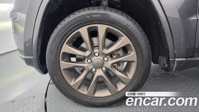 Jeep Cherokee 2016 — photo 5