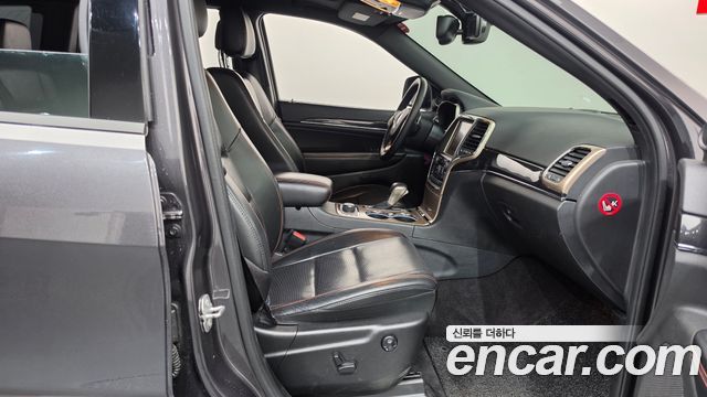 Jeep Cherokee 2016 — photo 11