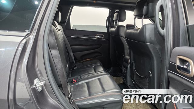 Jeep Cherokee 2016 — photo 12