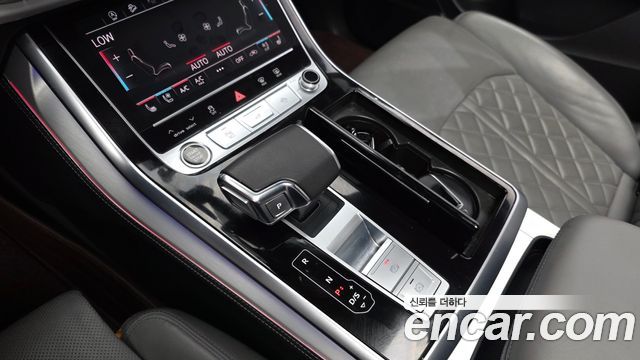 Audi Q7 2023 — photo 12