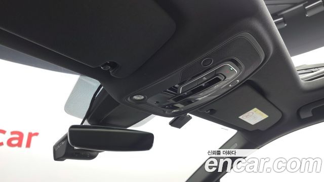 Audi Q7 2023 — photo 24