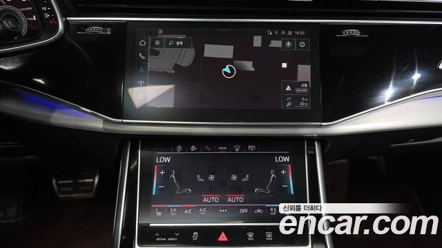 Audi Q7 2023 — photo 27