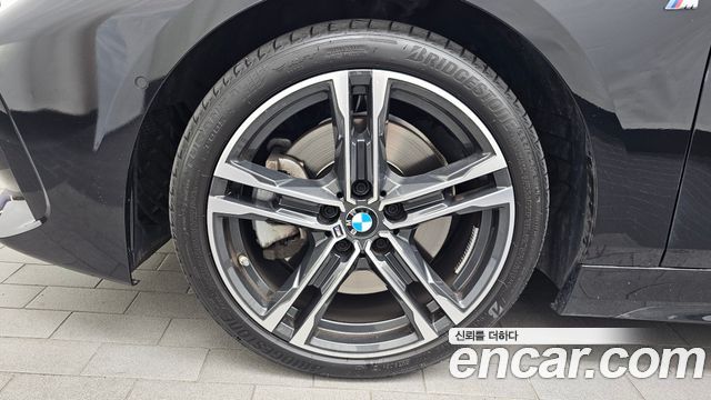 BMW 1-Series 2023 — photo 5