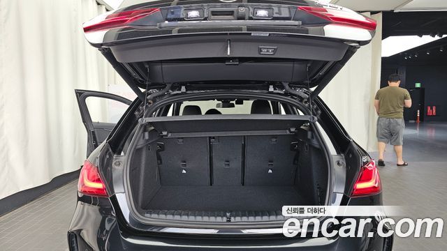 BMW 1-Series 2023 — photo 26
