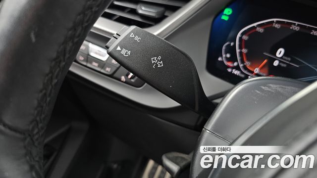 BMW 1-Series 2023 — photo 29