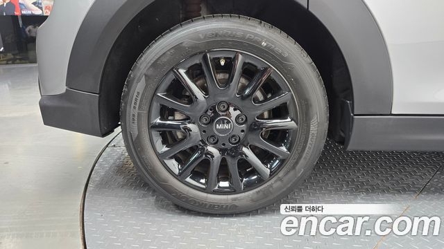 Mini Cooper 2024 — photo 5