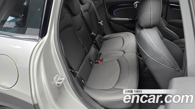 Mini Cooper 2024 — photo 11