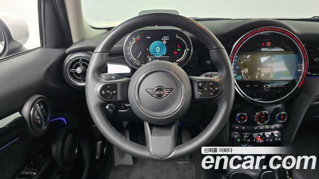 Mini Cooper 2024 — photo 13