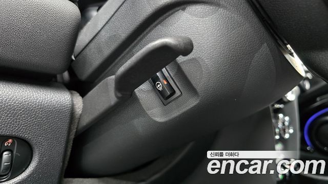 Mini Cooper 2024 — photo 16