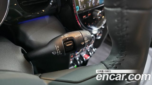 Mini Cooper 2024 — photo 18