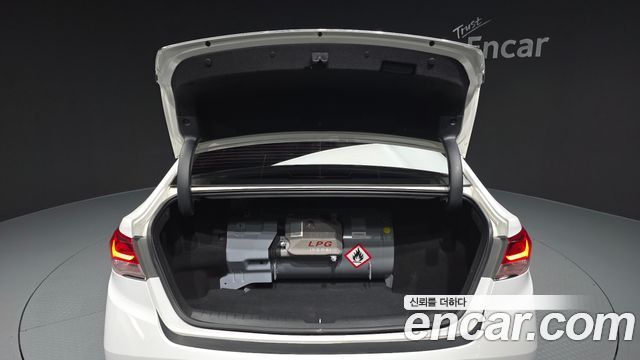 Hyundai Sonata 2020 — photo 26