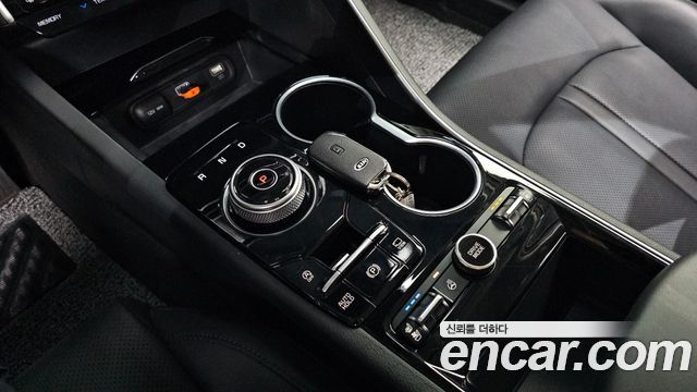 Kia K5 2021 — photo 9