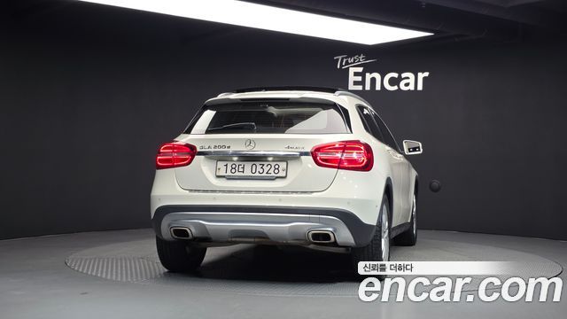Mercedes-Benz GLA-Class 2016 — photo 4