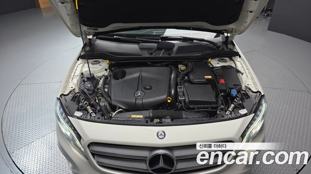 Mercedes-Benz GLA-Class 2016 — photo 6