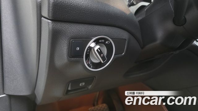 Mercedes-Benz GLA-Class 2016 — photo 17