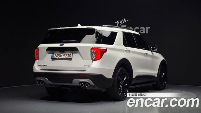 Ford Explorer 2022 — photo 2