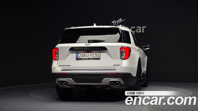 Ford Explorer 2022 — photo 4