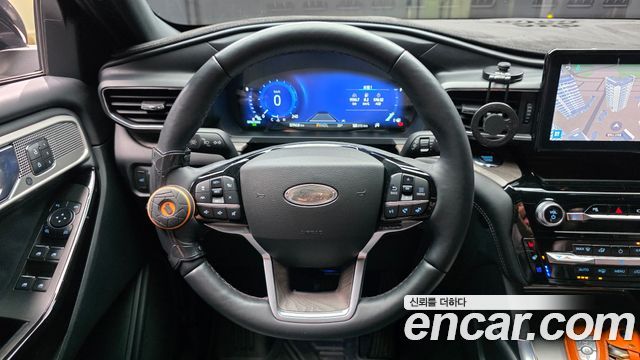 Ford Explorer 2022 — photo 19