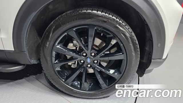Ford Explorer 2022 — photo 7