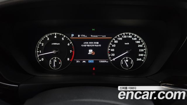 Genesis G90 2019 — photo 8