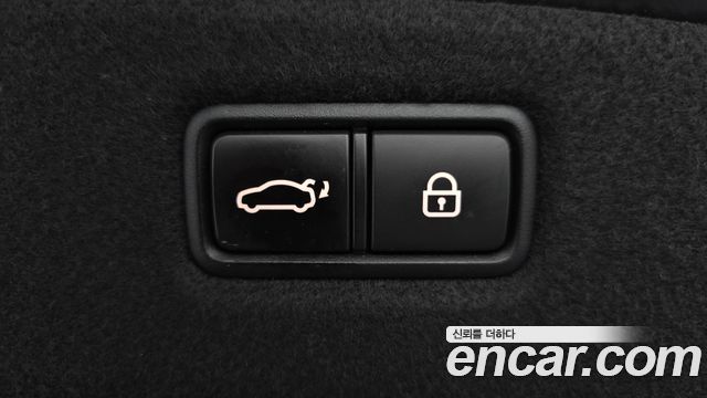 Genesis G90 2019 — photo 15