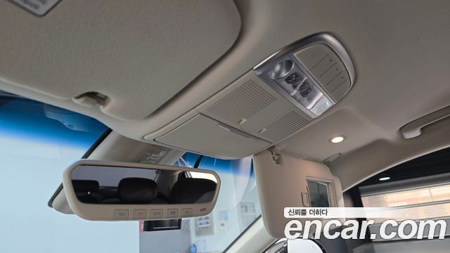 Genesis G90 2019 — photo 17