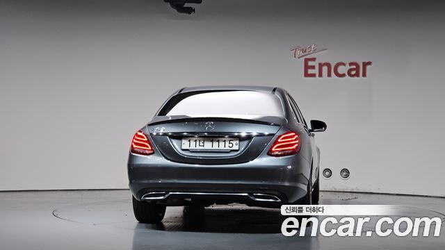 Mercedes-Benz C-Class 2018 — photo 4