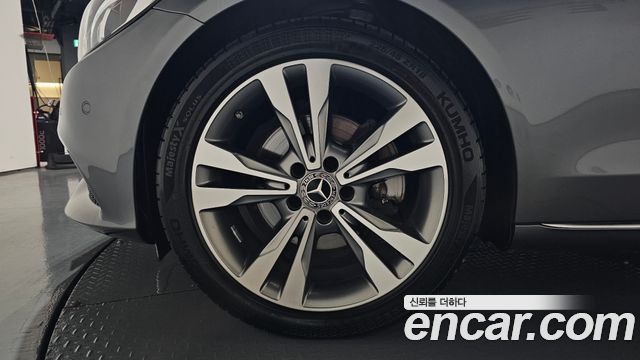 Mercedes-Benz C-Class 2018 — photo 5