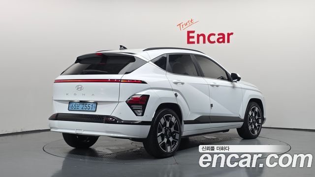 Hyundai Kona 2023 — photo 2
