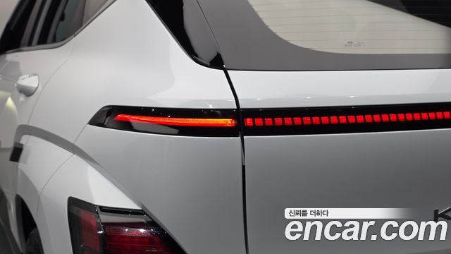 Hyundai Kona 2023 — photo 9